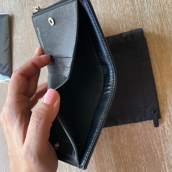 Saint Laurent Ladies Black Quilted Monogram Wallet - Picture 7 of 12